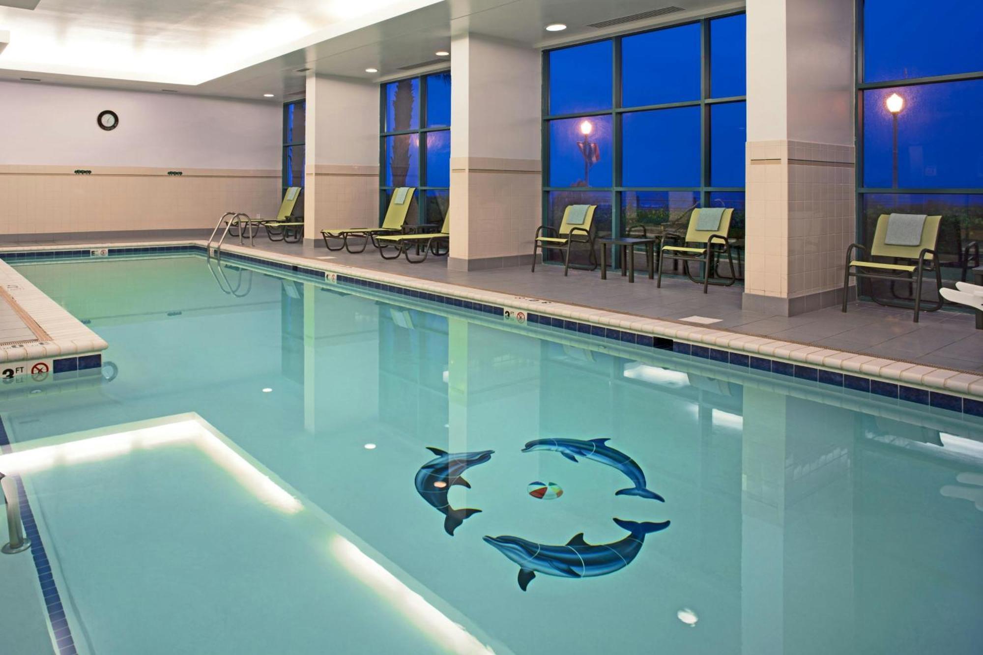 Courtyard Virginia Oceanfront/south 3*