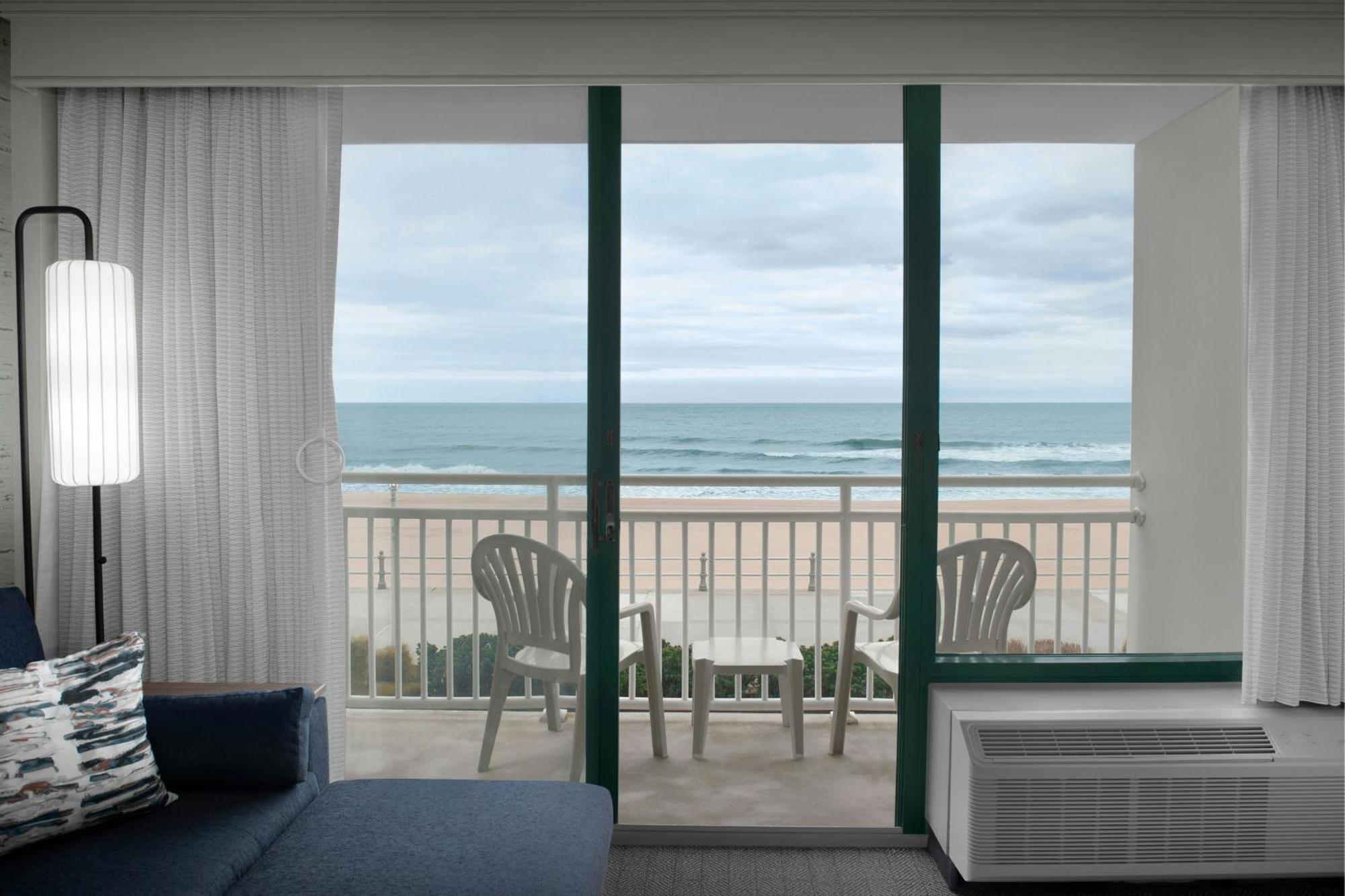 Hotel Courtyard Virginia Oceanfront/south 3*